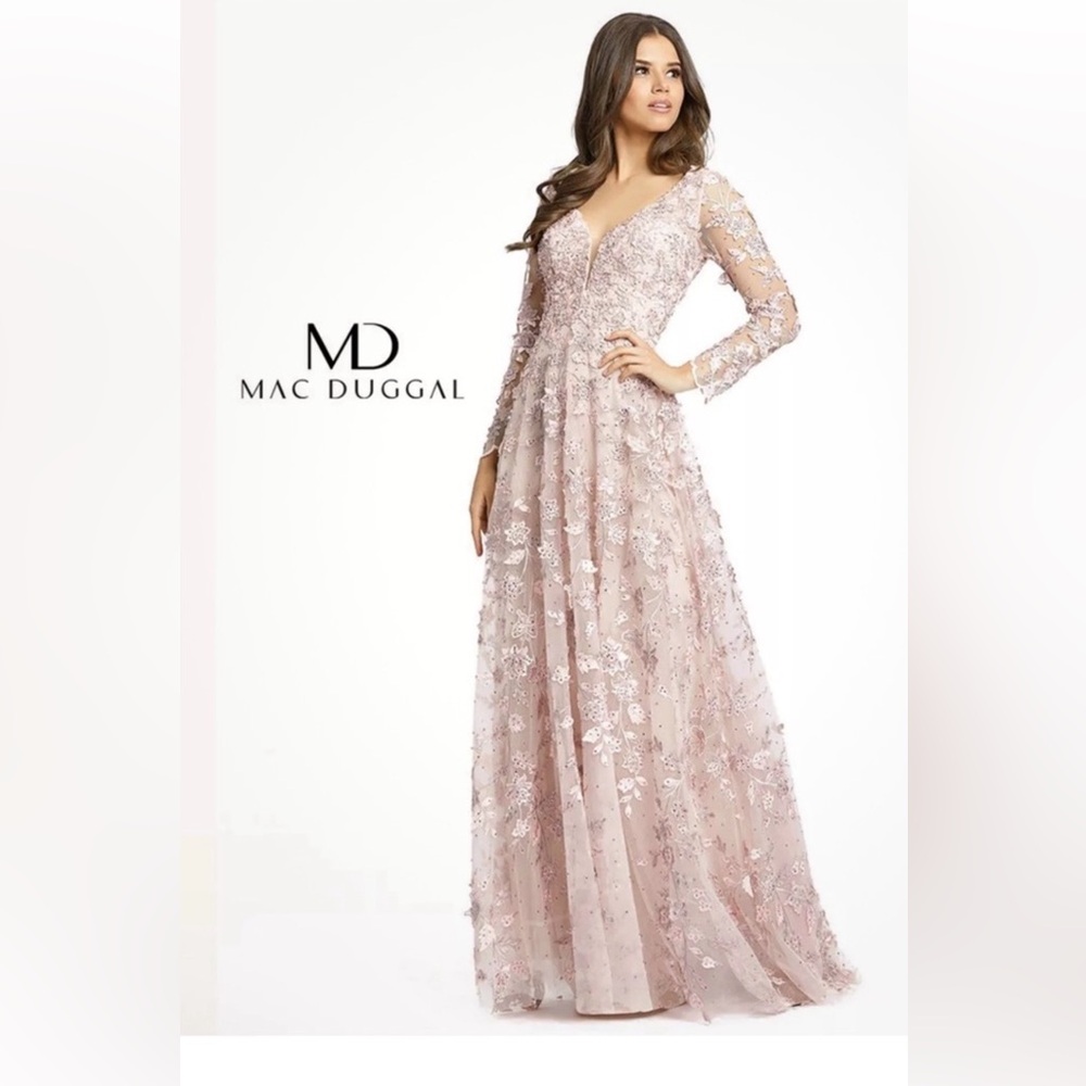 Mac Duggar Floral Appliqué gown - Rose Pink - new condition - worn once